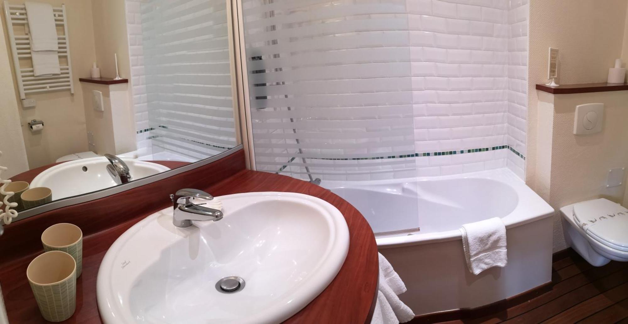 Hotel Aux Tamaris - Vue Mer Роскоф Номер фото